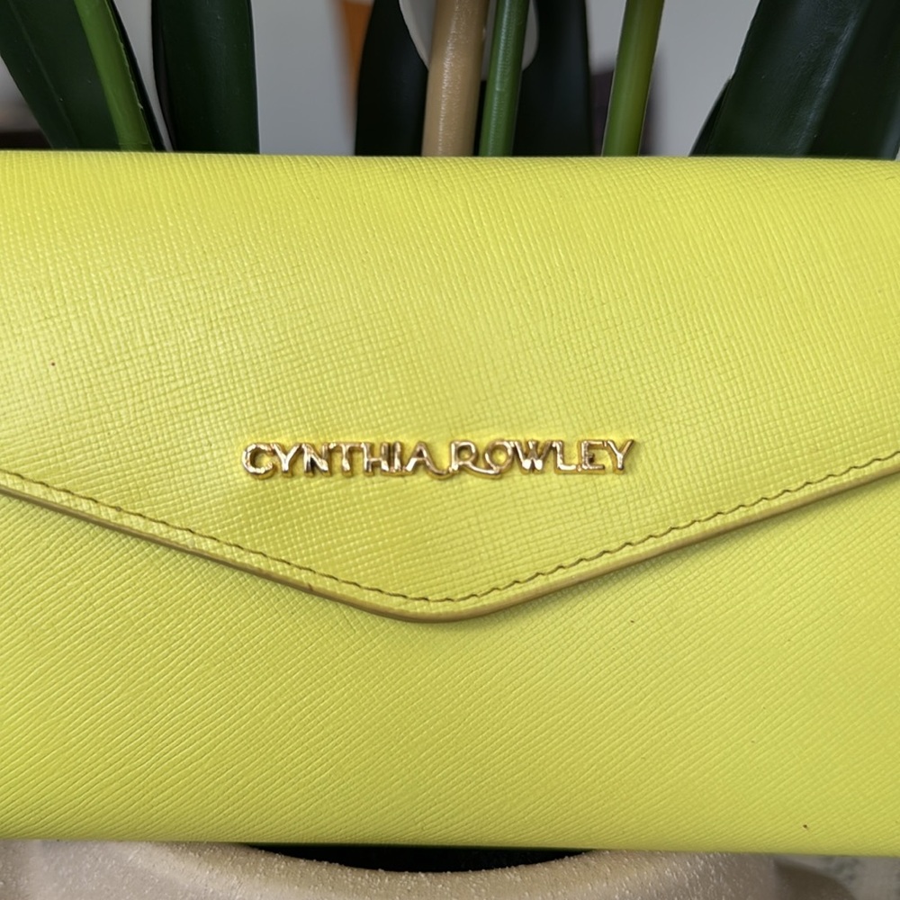 Cynthia Rowley Vibrant Yellow Clutch - Picture 2 of 12